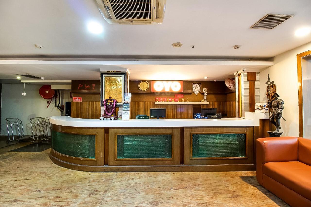 Oyo Flagship 9115 Hotel Udayee International Tirupati Luaran gambar